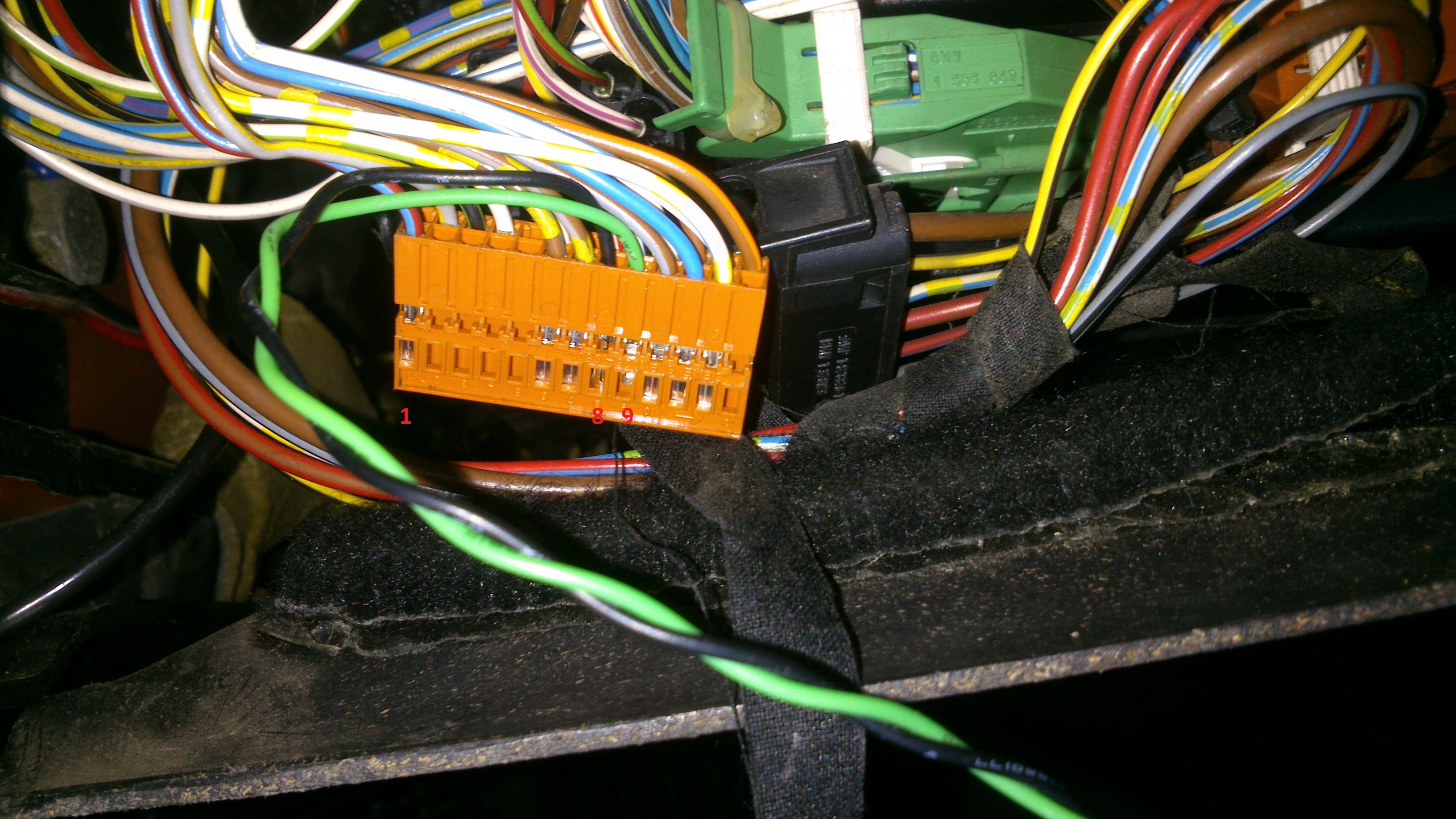 Neue Kabel aus einem alten Computer